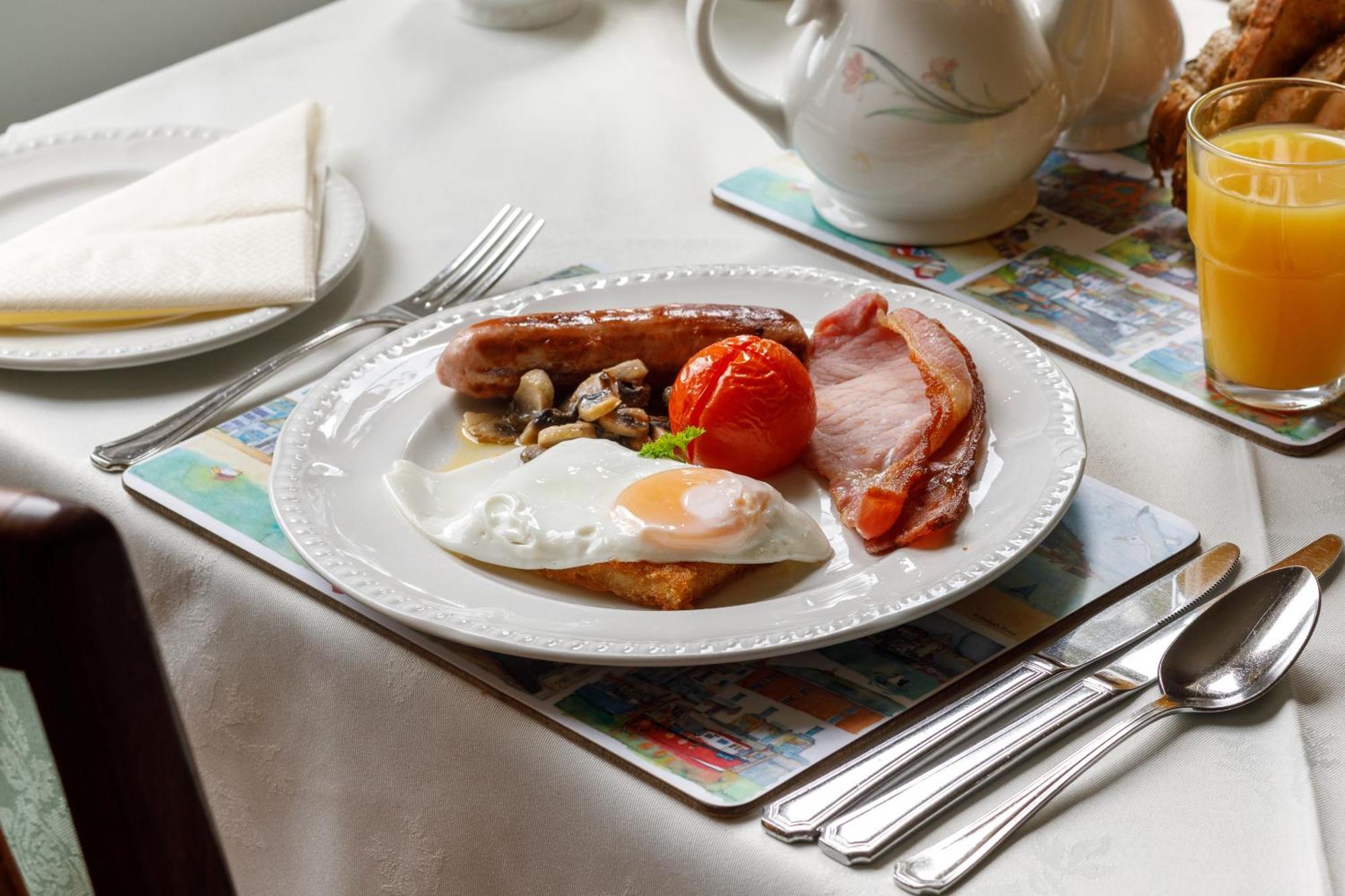 Bed and Breakfast Bucklawren Farm Лу Экстерьер фото