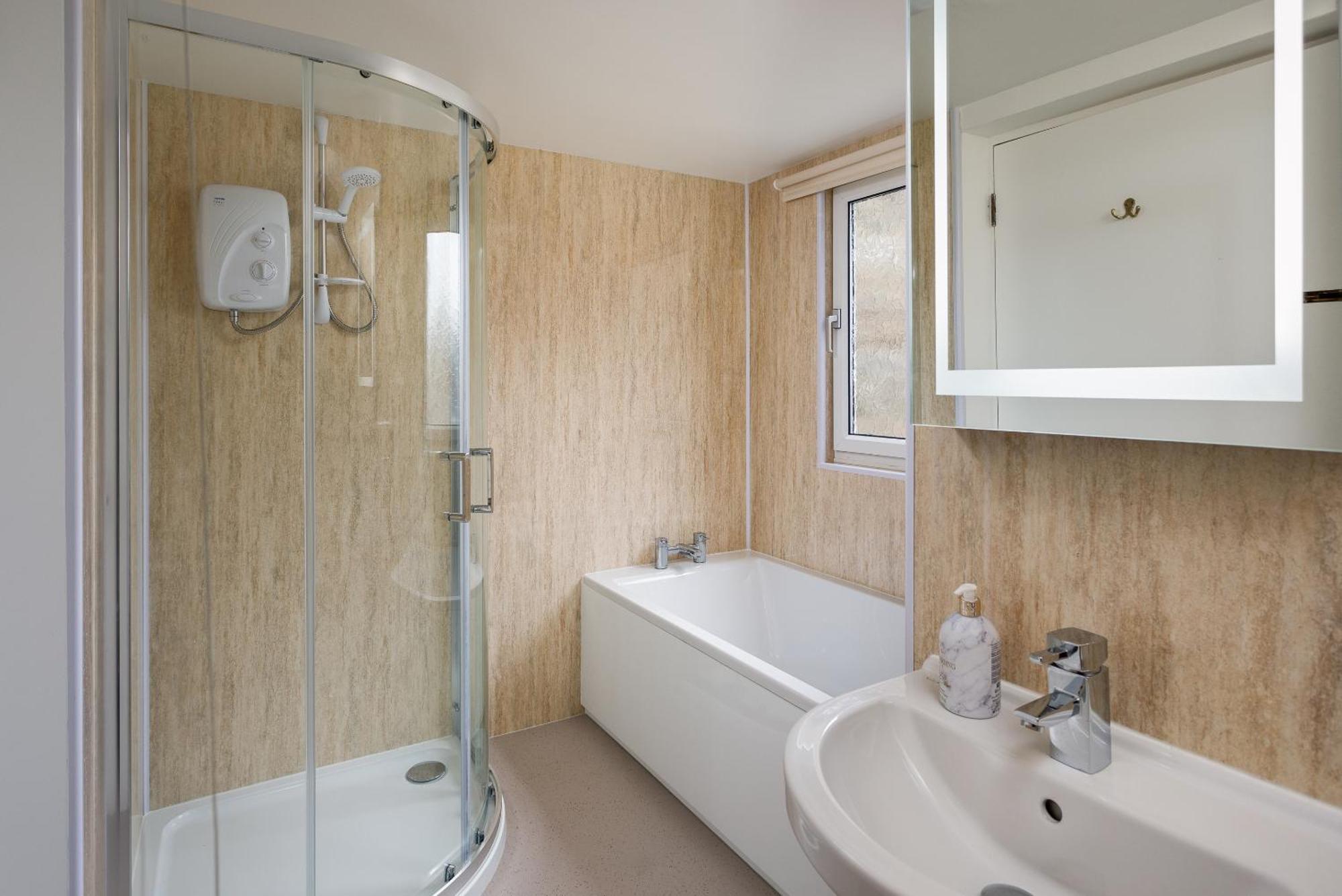 Bed and Breakfast Bucklawren Farm Лу Экстерьер фото