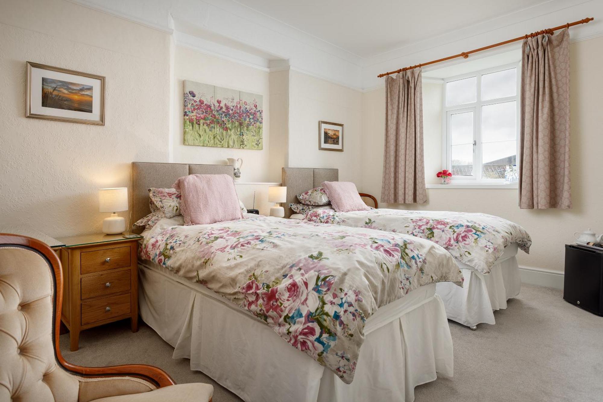 Bed and Breakfast Bucklawren Farm Лу Номер фото