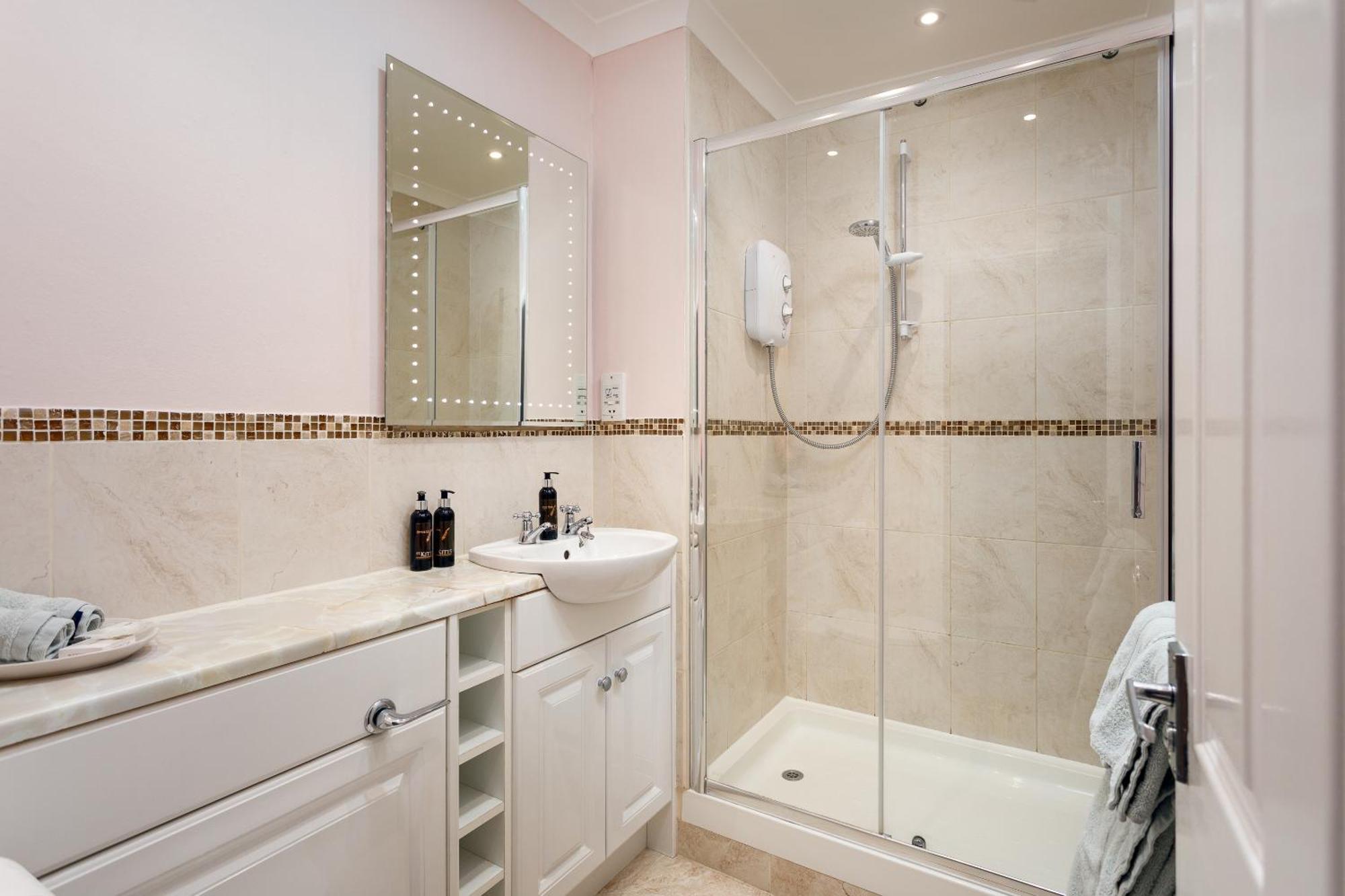 Bed and Breakfast Bucklawren Farm Лу Экстерьер фото