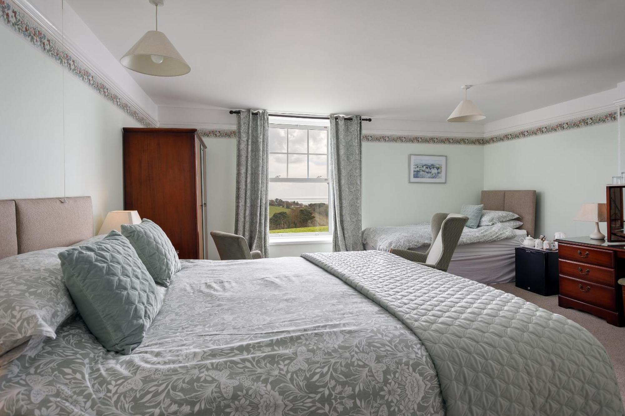 Bed and Breakfast Bucklawren Farm Лу Номер фото