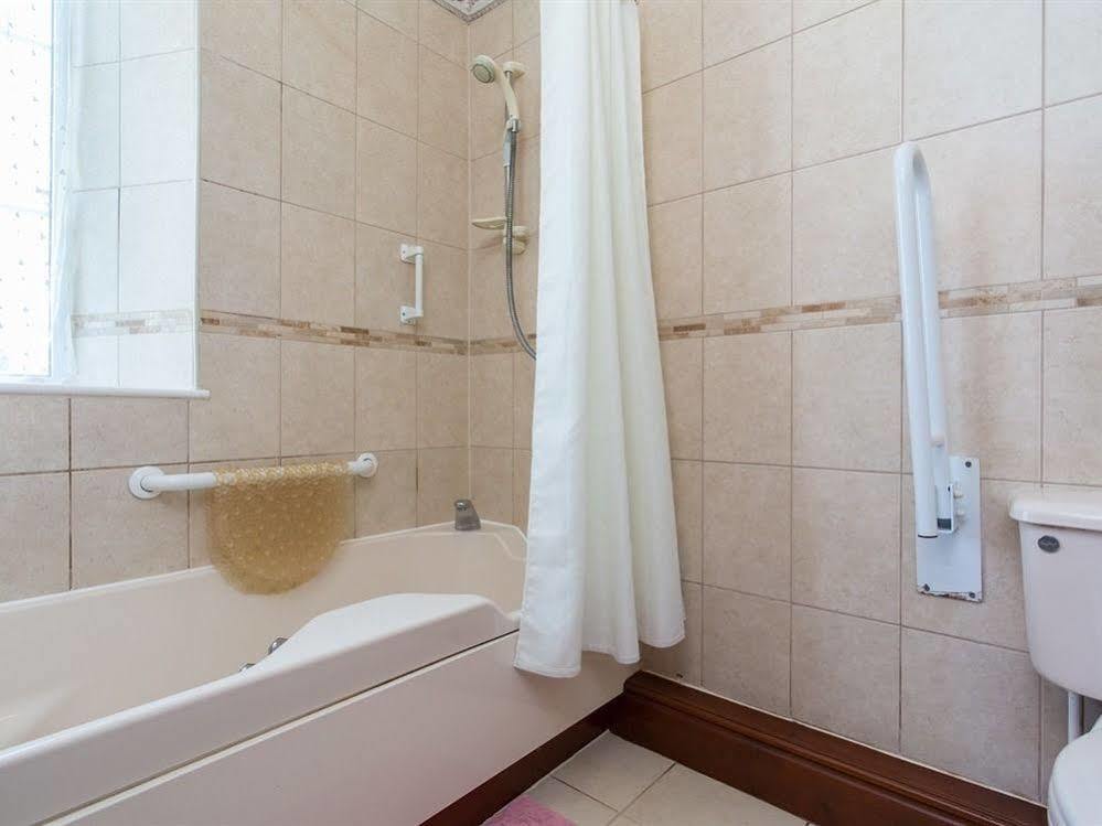 Bed and Breakfast Bucklawren Farm Лу Экстерьер фото